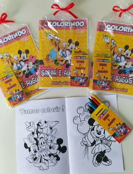 Livrinho de Colorir com Giz de Cera Turma do Mickey