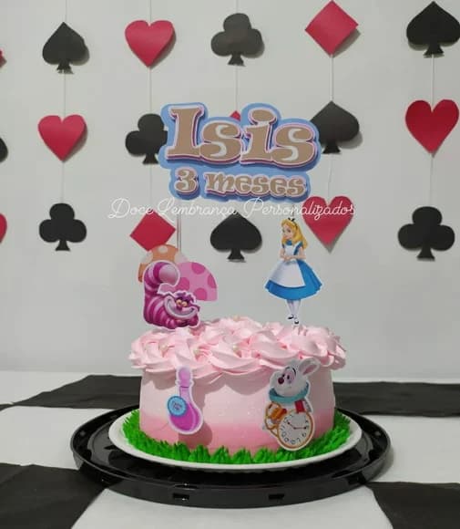 Topper para Bolo Alice no País das Maravilhas 3d - foto 1